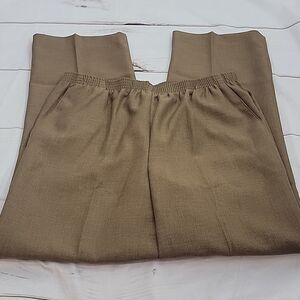 𝅺womens Alfred Dunner Classic Taupe size 10 Petite Classic Dress Slacks